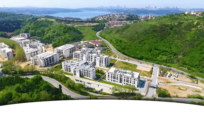 فضای بیرونی دانشگاه ترک آلمان ترکیه